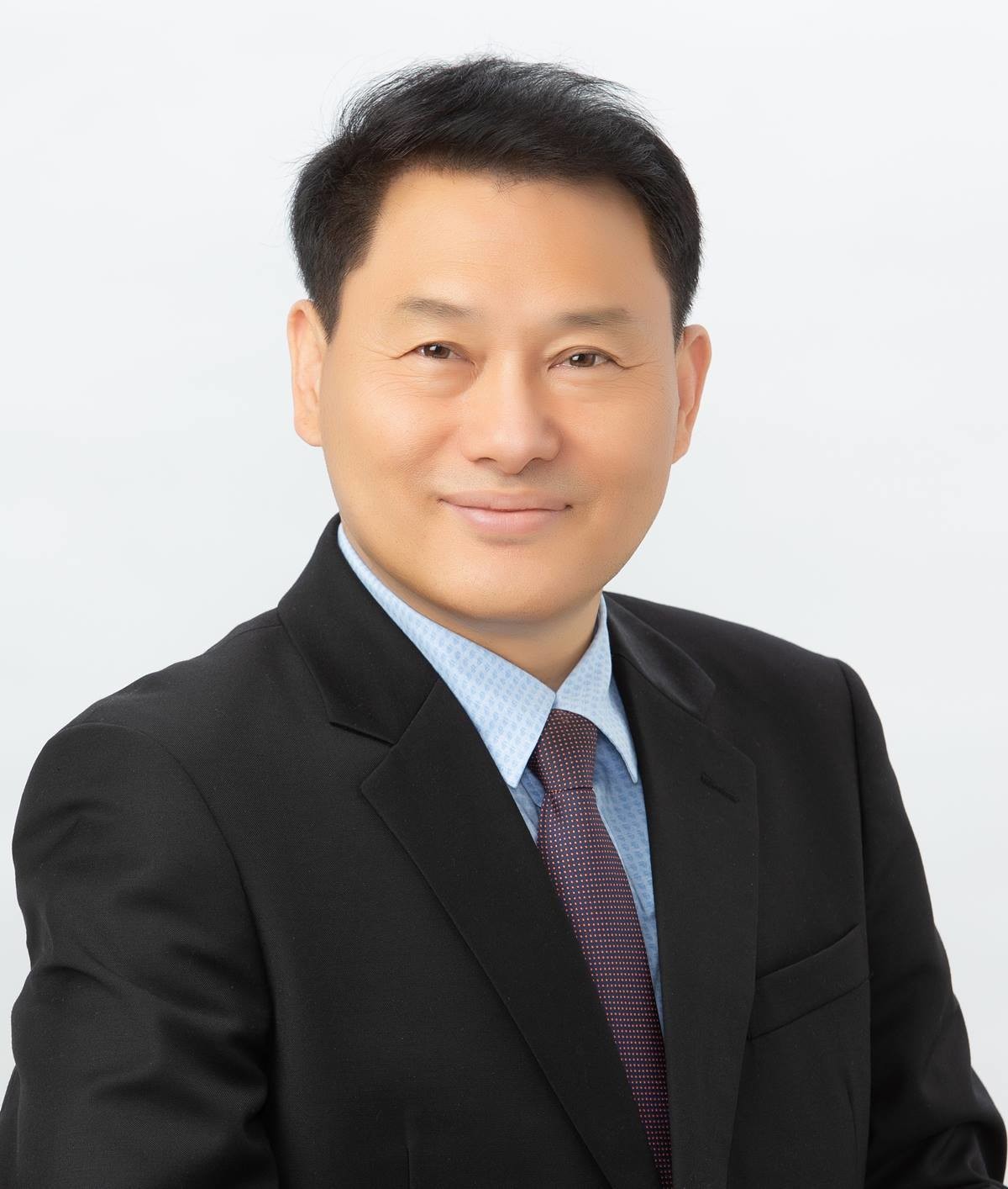 저자 유성찬