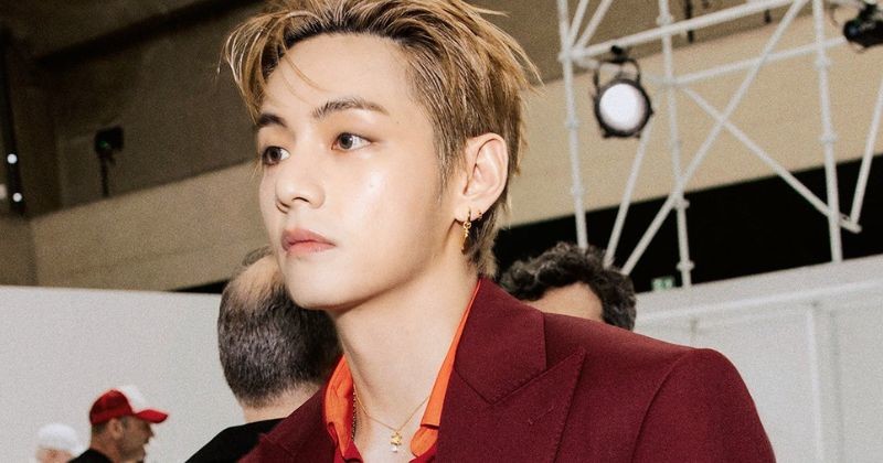 BTS V Turns Heads in Bold Monochromatic Layering for Celine / Celine
