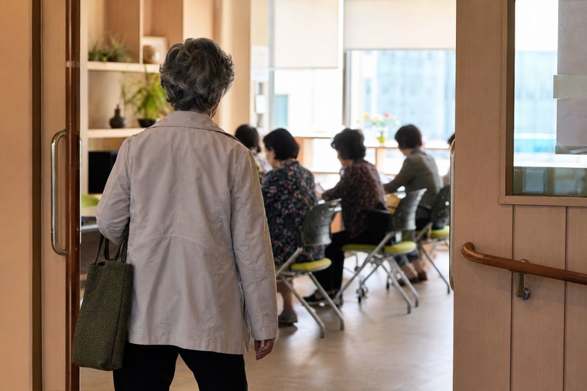 수업 참여하는 모습 / 기사 내용을 바탕으로 제작한 이미지