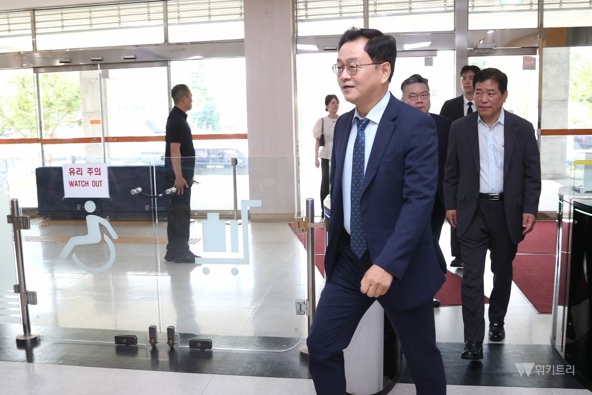 고양특례시청 첫 출근 중인 민경선 고양특례시장