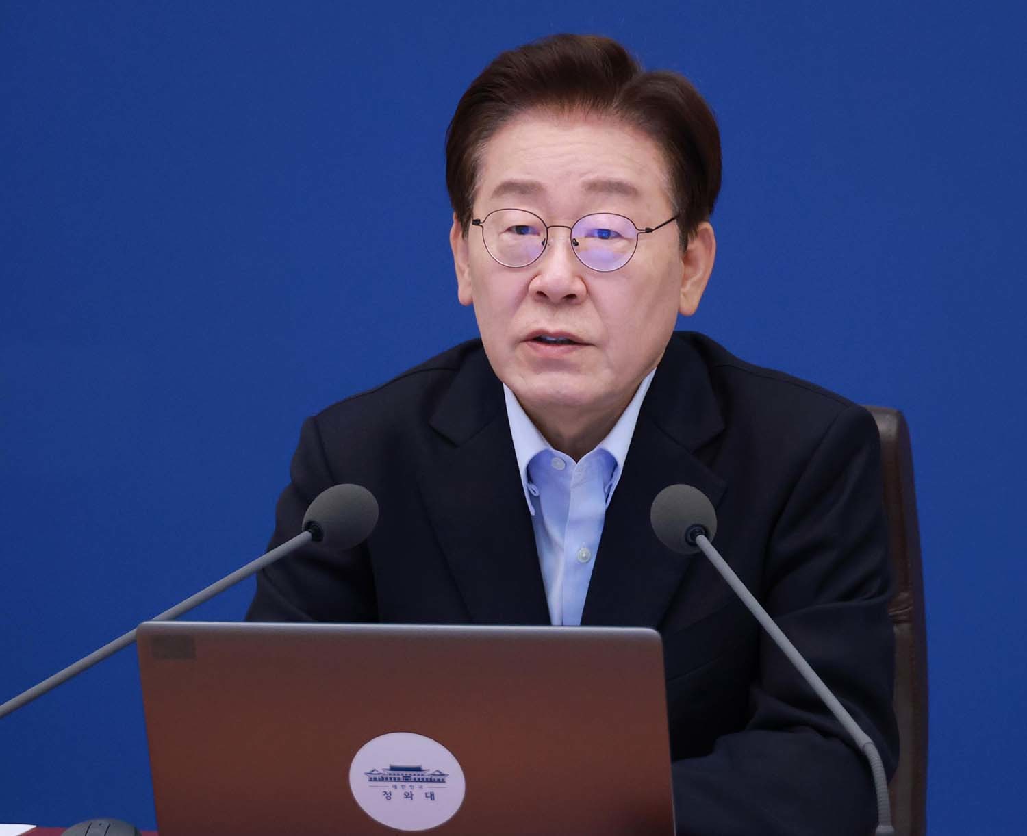 이재명 대통령이 2일 청와대에서 열린 수석보좌관회의에서 발언하고 있다. / 뉴스1 (청와대통신사진기자단)