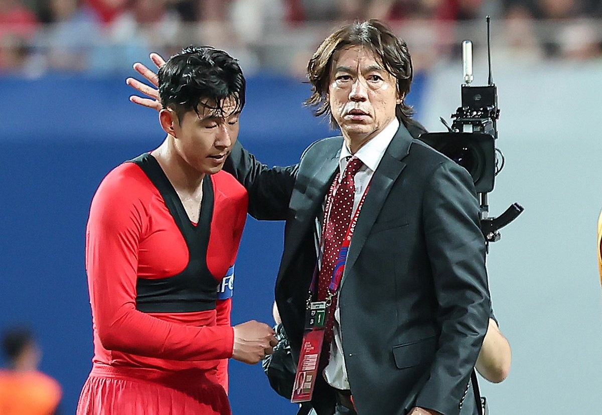 대한민국 축구대표팀 주장 손흥민과 홍명보 감독 / 뉴스1