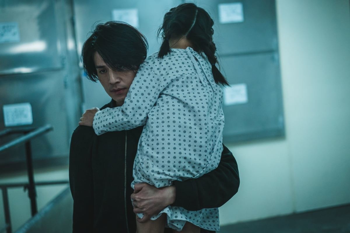 '킬러들의 쇼핑몰' 시즌1 스틸컷 / 디즈니+