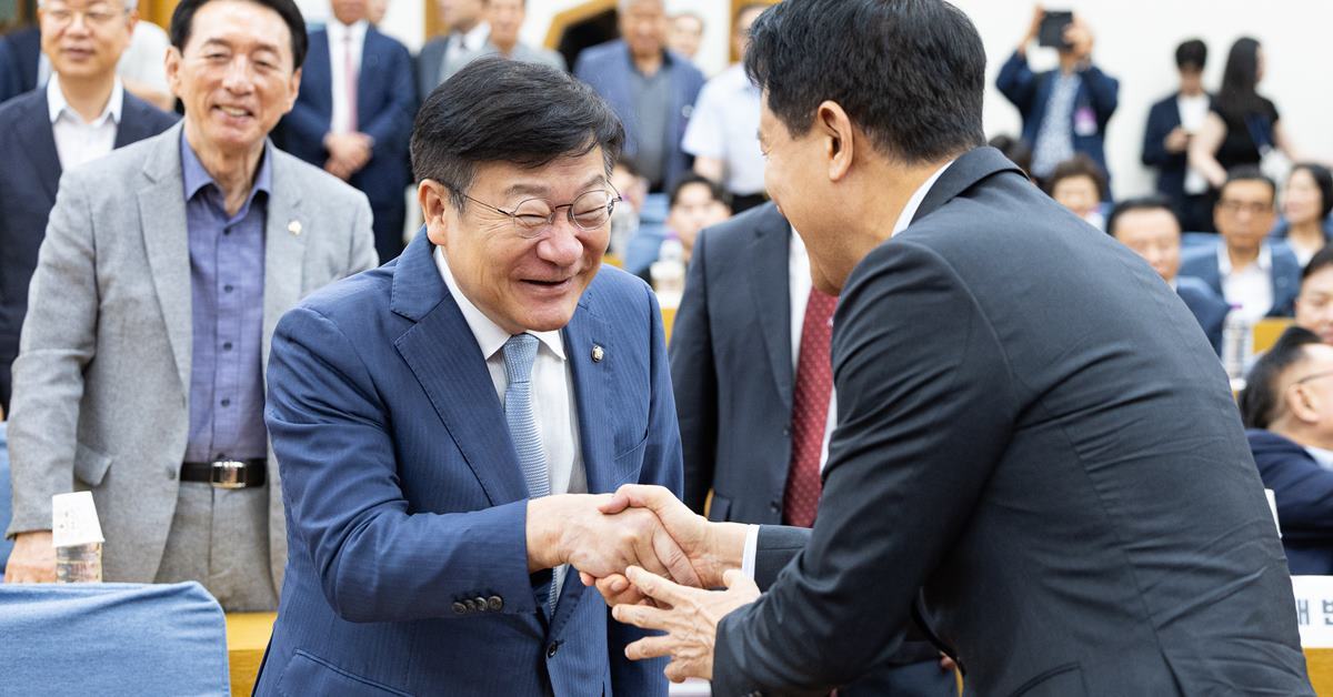 일본이 "한국 보수 재건 기대 모으는 정치인"이라 소개한 '유명 정치인'