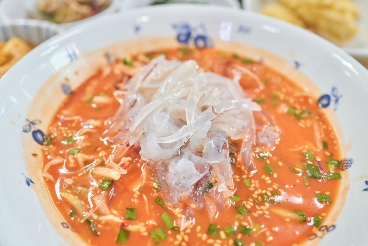 한치 물회 자료사진. / foodnjoy-shutterstock.com