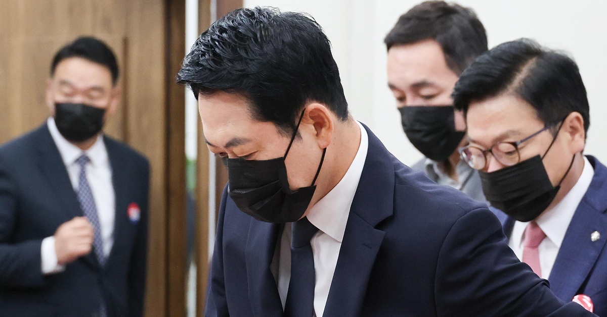 김문수 "범죄자 대통령이 댓글까지 단속"…내일부터 시행되는 법, 뭐길래