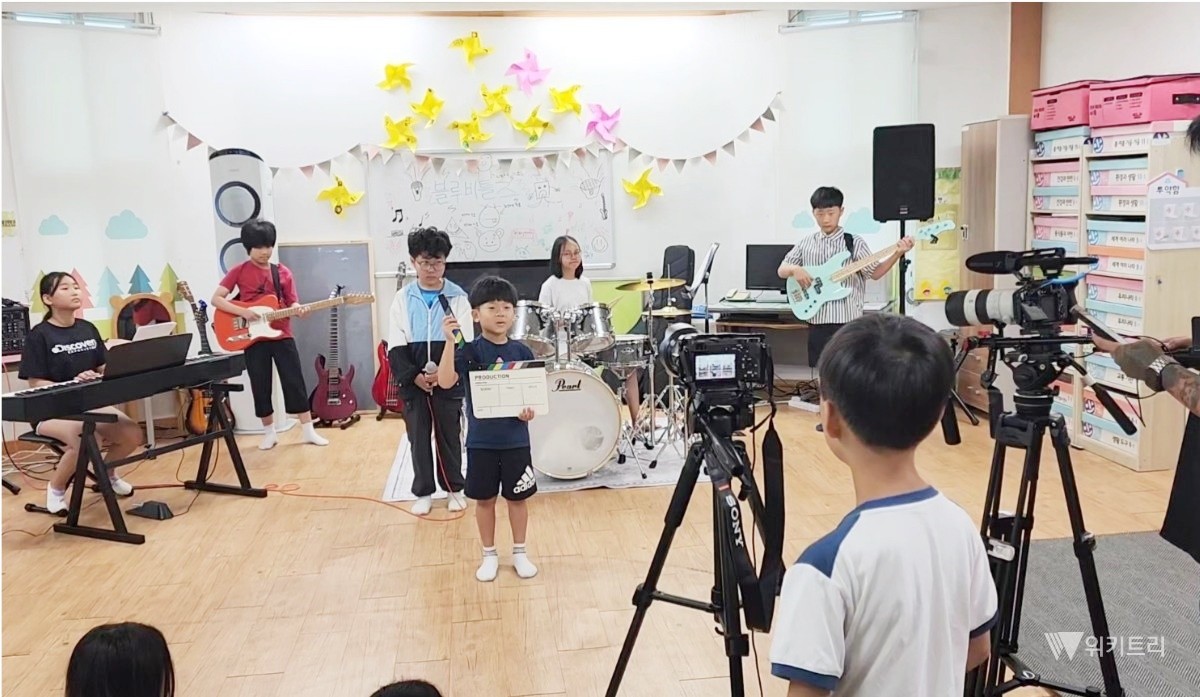 화순 청풍초등학교 학생들이 영화를 만드는 장면 / 무당벌레 필름