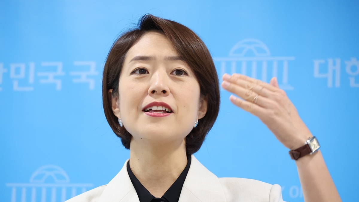고민정, 더불어민주당 대표 선거 출마…“문재인 성과 계승해 이재명 성공 뒷받침”