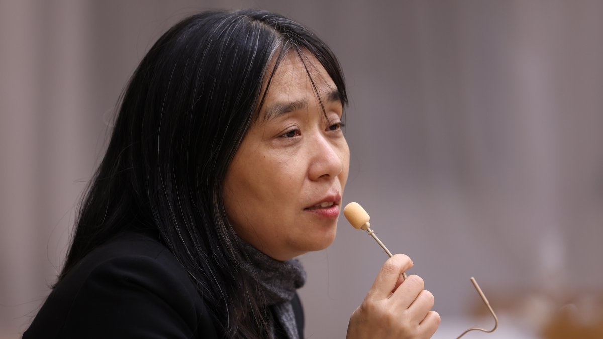 노벨상 작가 한강의 '책방오늘' 문 닫았다…“다시 문을 열게 될 시기와 장소는 아직”