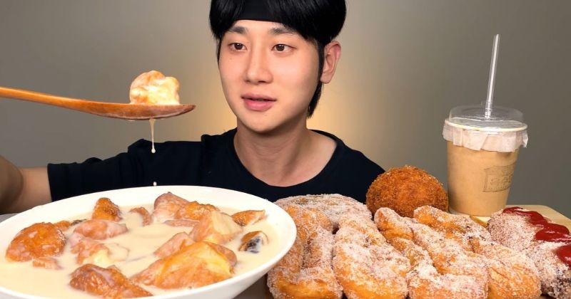 꽈배기 콩물 말아먹기! 찹쌀꽈배기, 옥수수꽈배기, 대파꽈배기, 단팥도넛, 핫도그 디저트 먹방  / 태디 유튜브