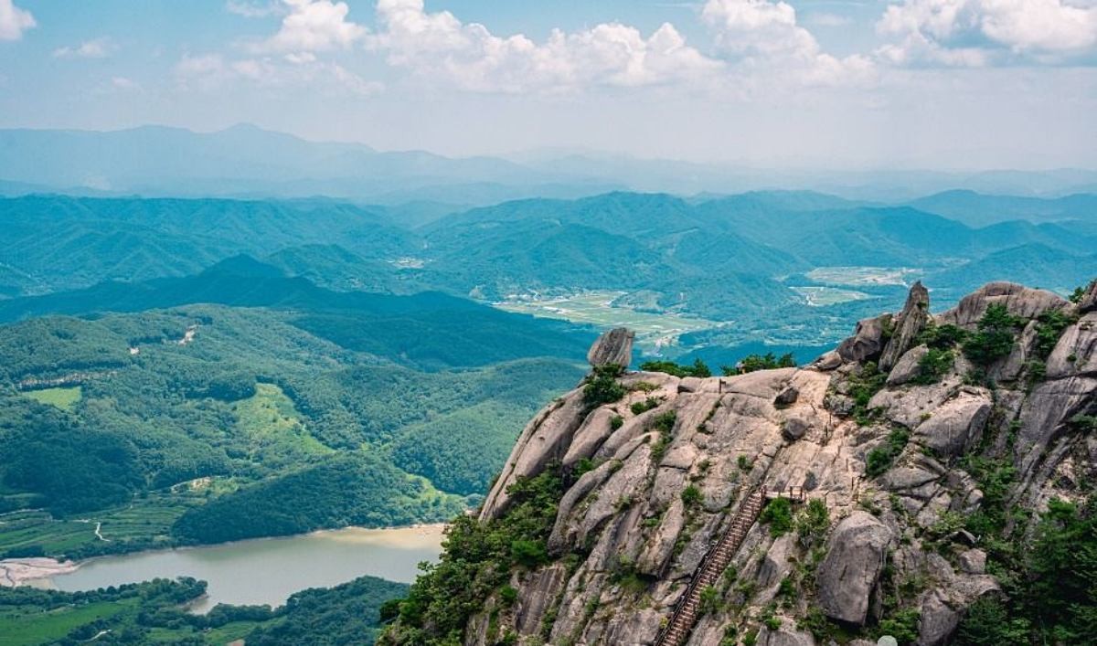 황매산 모산재. / ⓒ한국관광콘텐츠랩