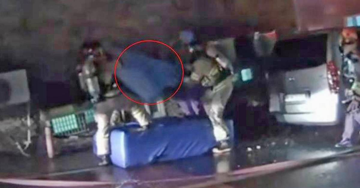 불길 속 3층서 던진 1살 아기…소방대원들이 모포로 받아냈다 (대전)