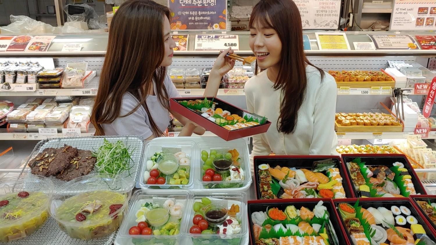 편의점과 마트에서도 샐러드와 간편 건강식을 쉽게 찾을 수 있다. / 뉴스1