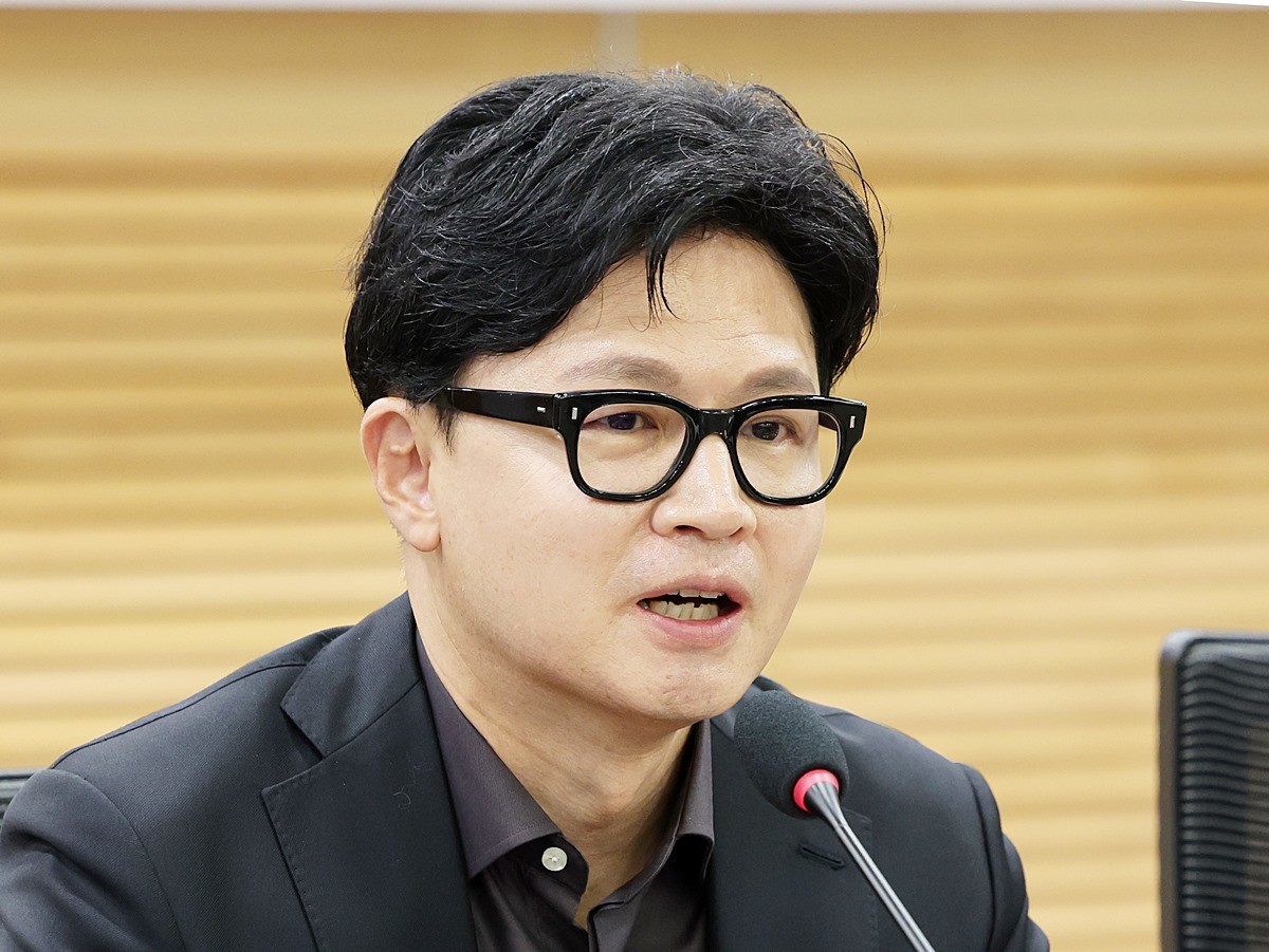 한동훈 무소속 의원이 서울 여의도 국회 의원회관에서 열린 '참정권 피해사태와 선거제도 개혁 국회 토론회'에서 격려사를 하고 있다. 자료 사진 / 뉴스1
