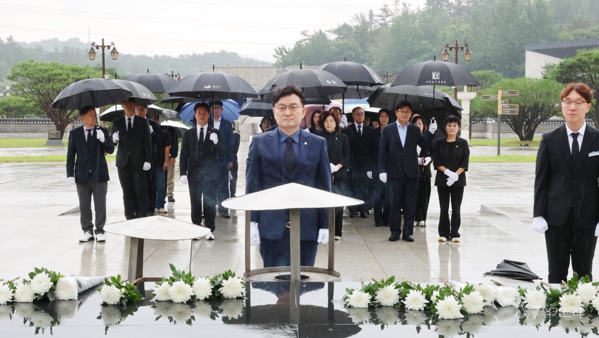 전남광주특별시 광산구의회, 5·18민주묘지서 제10대 의정 첫걸음