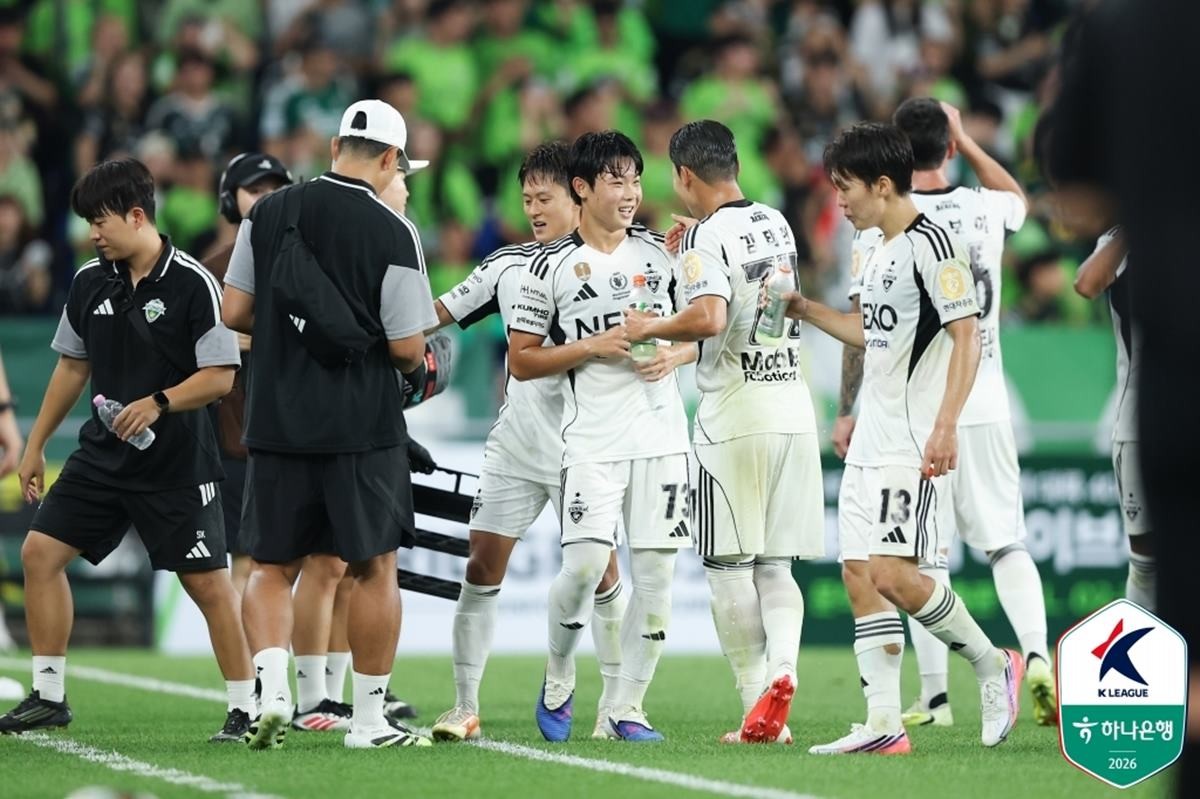 전북은 11일 울산 문수축구경기장에서 열린 하나은행 K리그1 2026 17라운드 원정 경기에서 울산을 3-1로 제압했다. / 한국프로축구연맹