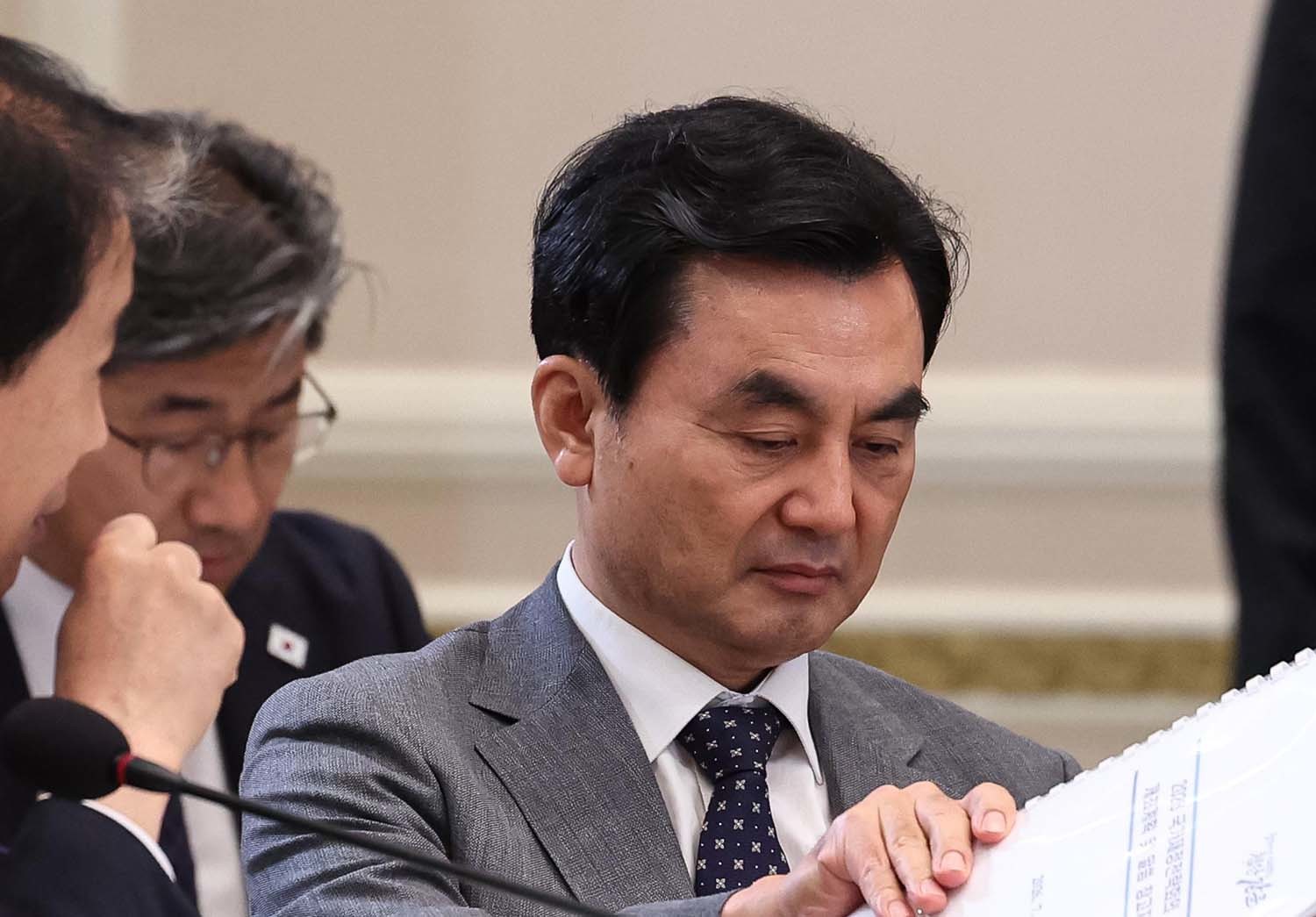 안규백 국방부 장관이 13일 청와대 영빈관에서 열린 2026년 국가재정전략회의에 참석해 있다.  / 뉴스1