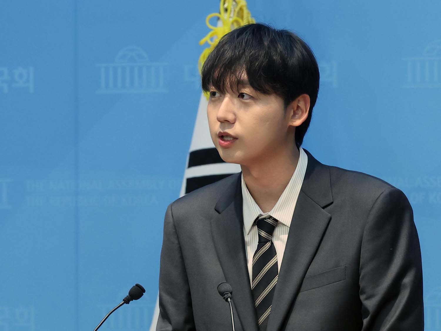 정민철 더불어민주당 정책위 부의장이 7일 오전 서울 여의도 국회 소통관에서 최고위원 출마 기자회견을 하고 있다. / 뉴스1