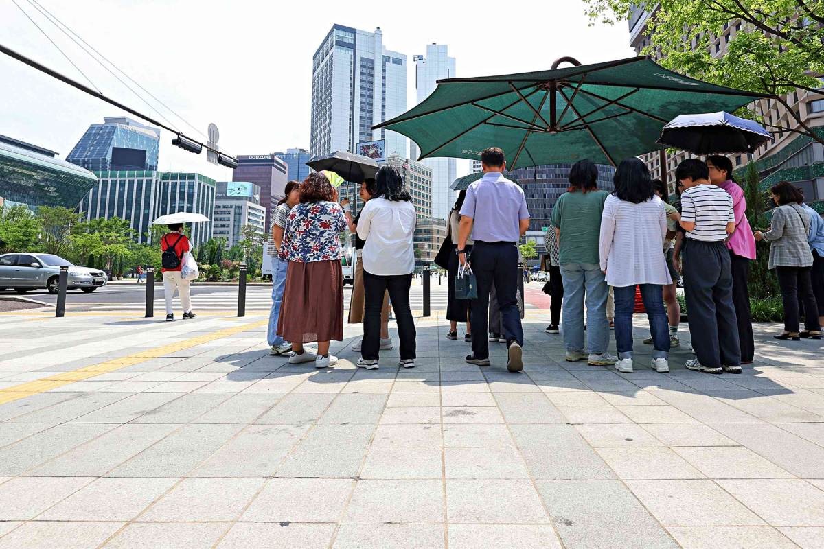 햇볕이 쨍쨍 내리쬐는 도심. / 뉴스1