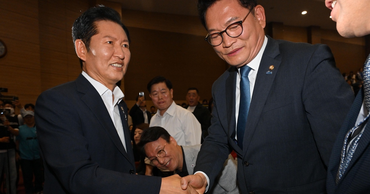 송영길 “대통령과 싸워? 옛날 같으면 정청래는 역적으로 목 잘려“ 