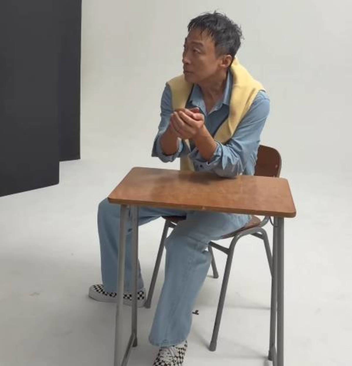 살 많이 빠진 이성민. / 데이즈드 코리아 공식 인스타그램