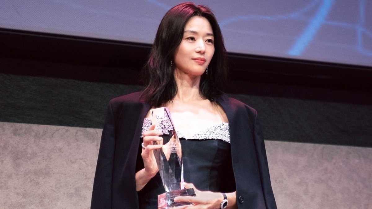 제대로 일냈다…전지현, 뉴욕아시아영화제 '최고 권위상' 수상 