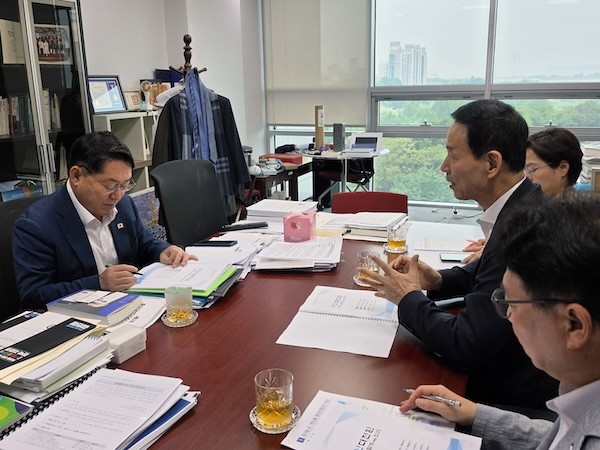 최정호 익산시장 국회 방문 / 익산시