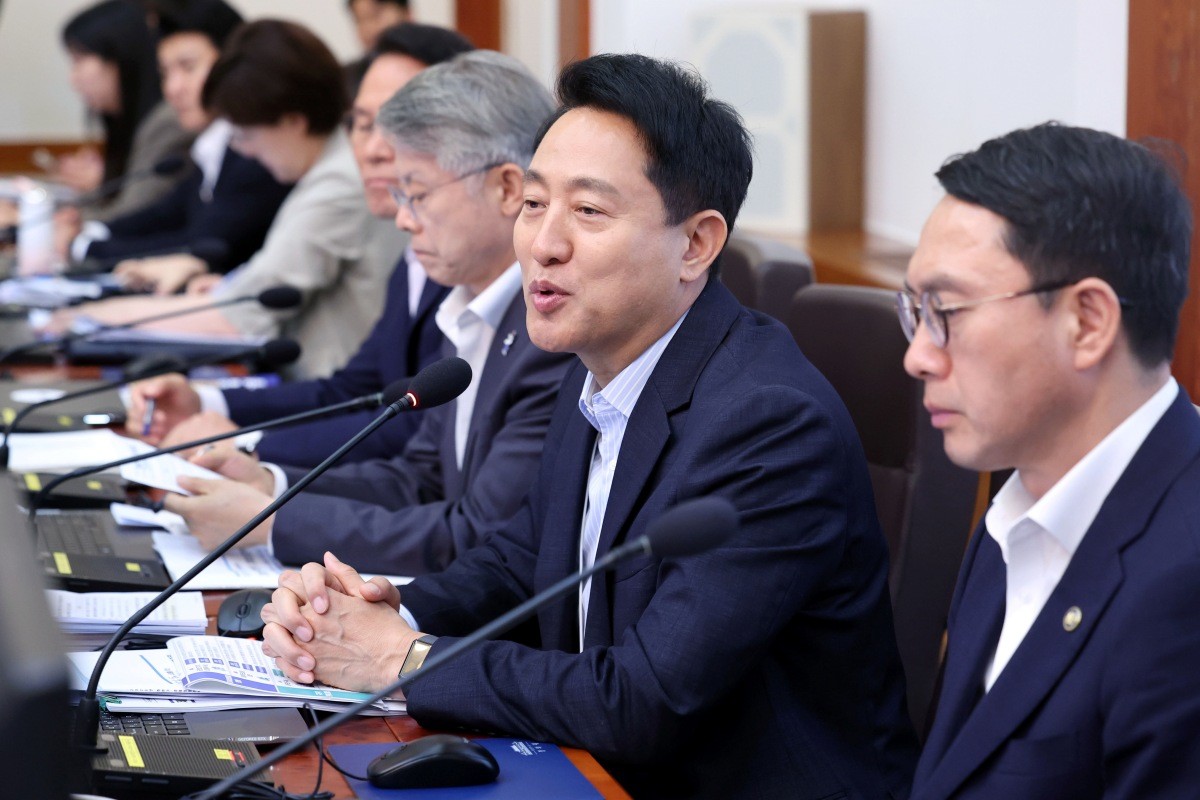 오세훈 서울시장이 14일 청와대에서 열린 국무회의에서 인사말을 하는 모습. / 뉴스1