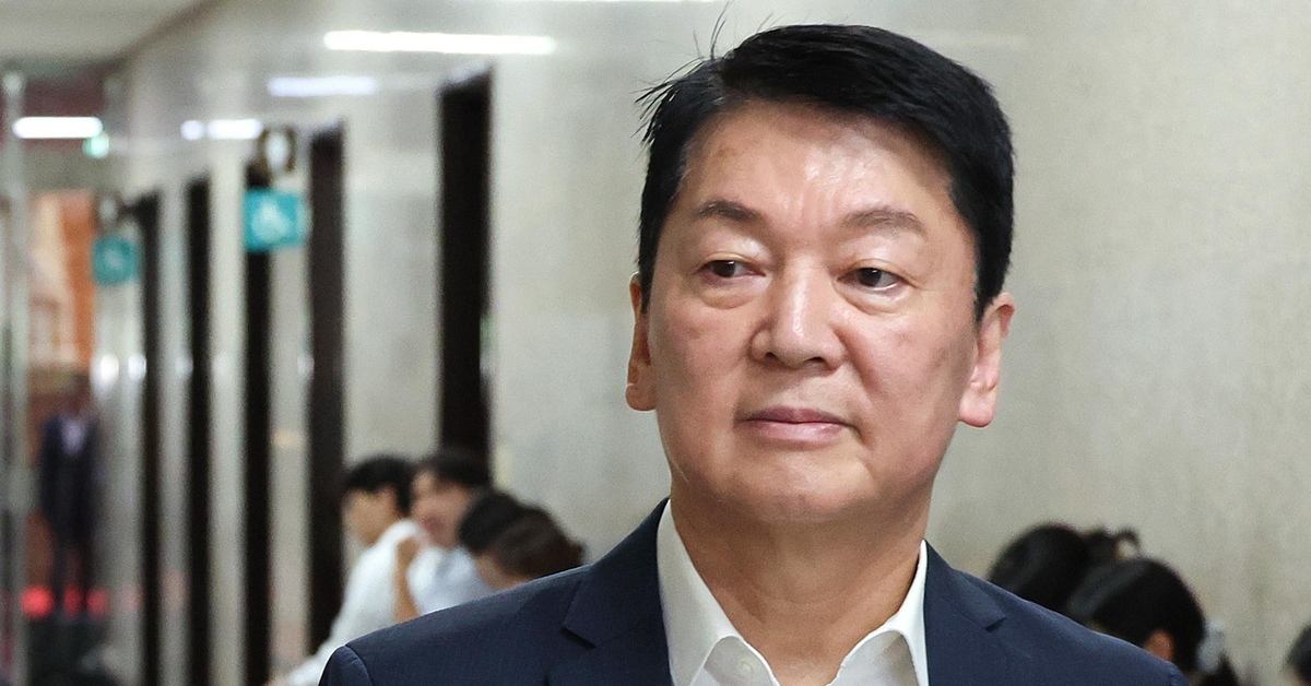안철수가 제헌절 기념식 불참 후 올공 시위 현장 방문한 본인 저격 글에 입장 밝혔다