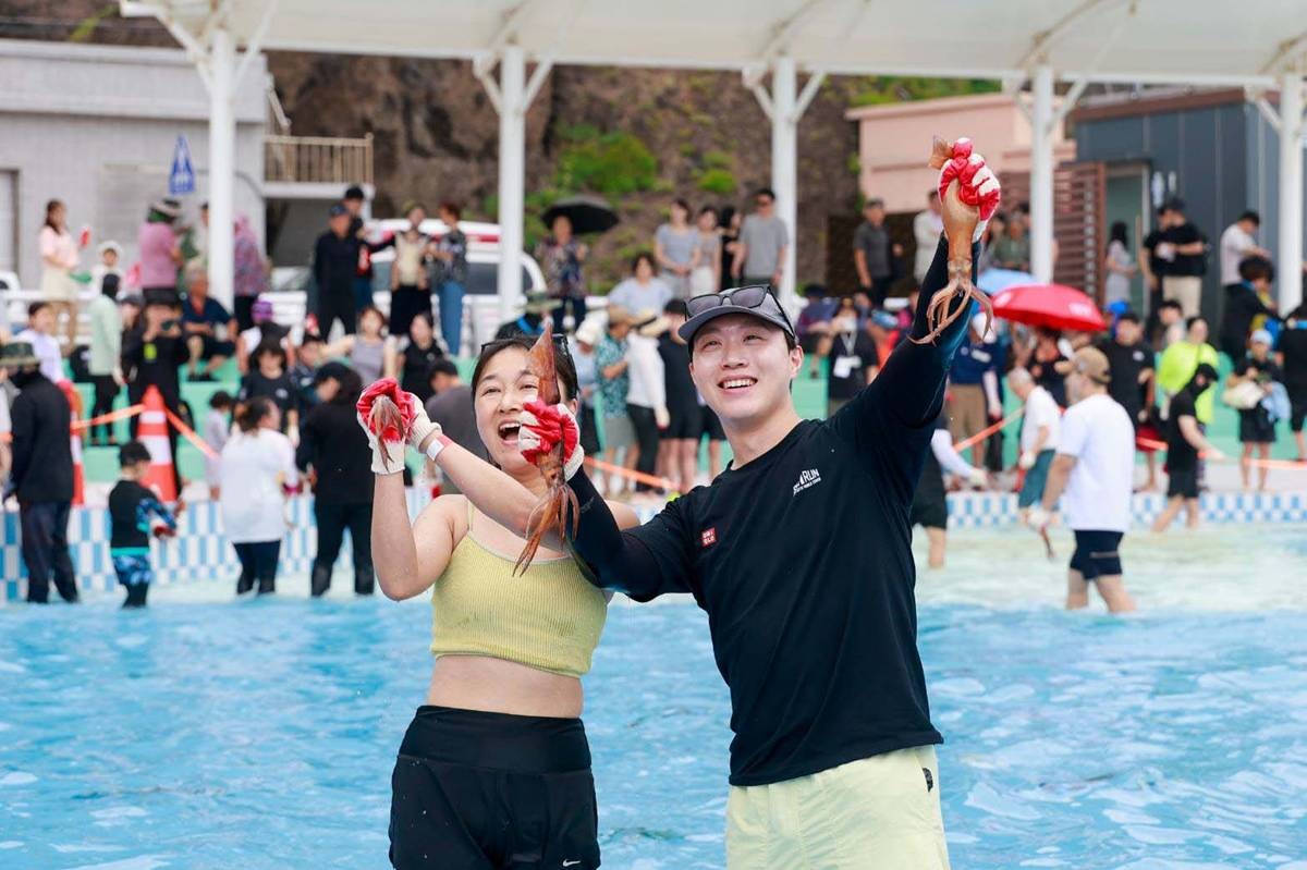 오징어 맨손잡기
