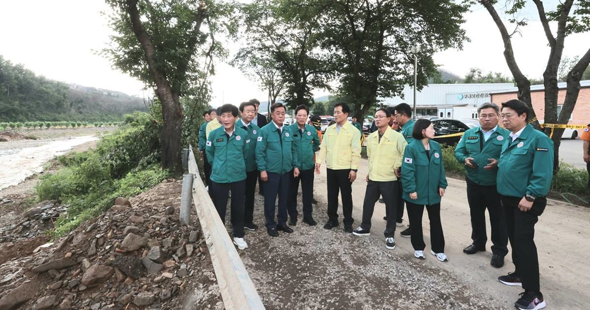 집중호우 피해현장 방문 모습