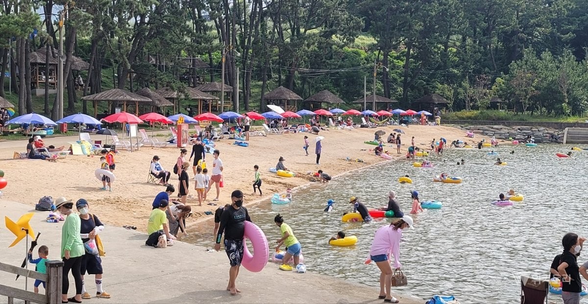 돌머리해수욕장 / 함평군