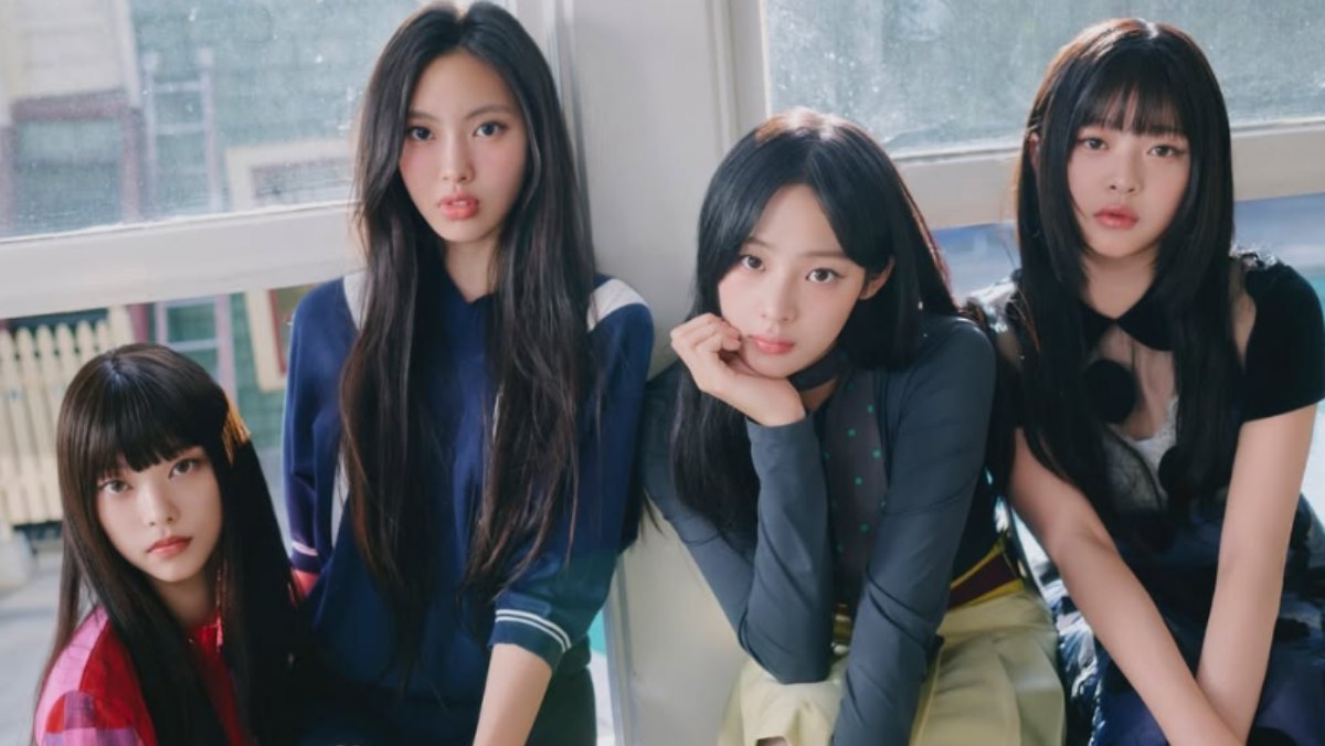 "촌스럽네...4명이 뭐여" 1년 4개월 만에 나온 뉴진스 콘텐츠에 혹평 던진 '영화계 인물' 
