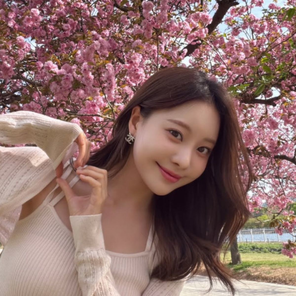 유튜브, 모델, 인플루언서인 아옳이(김민영). / 아옳이 인스타그램