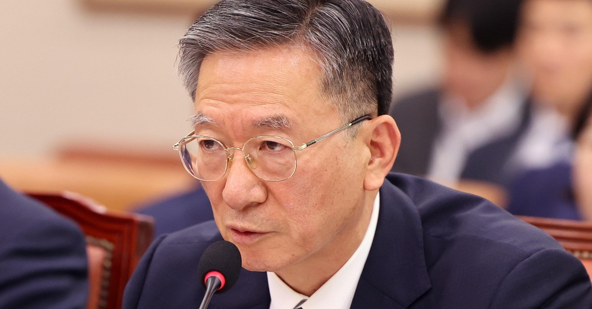 정성호 법무부 장관이 지난 22일 서울 여의도 국회에서 열린 법제사법위원회 전체회의에서 의원 질의에 답하고 있다. / 뉴스1