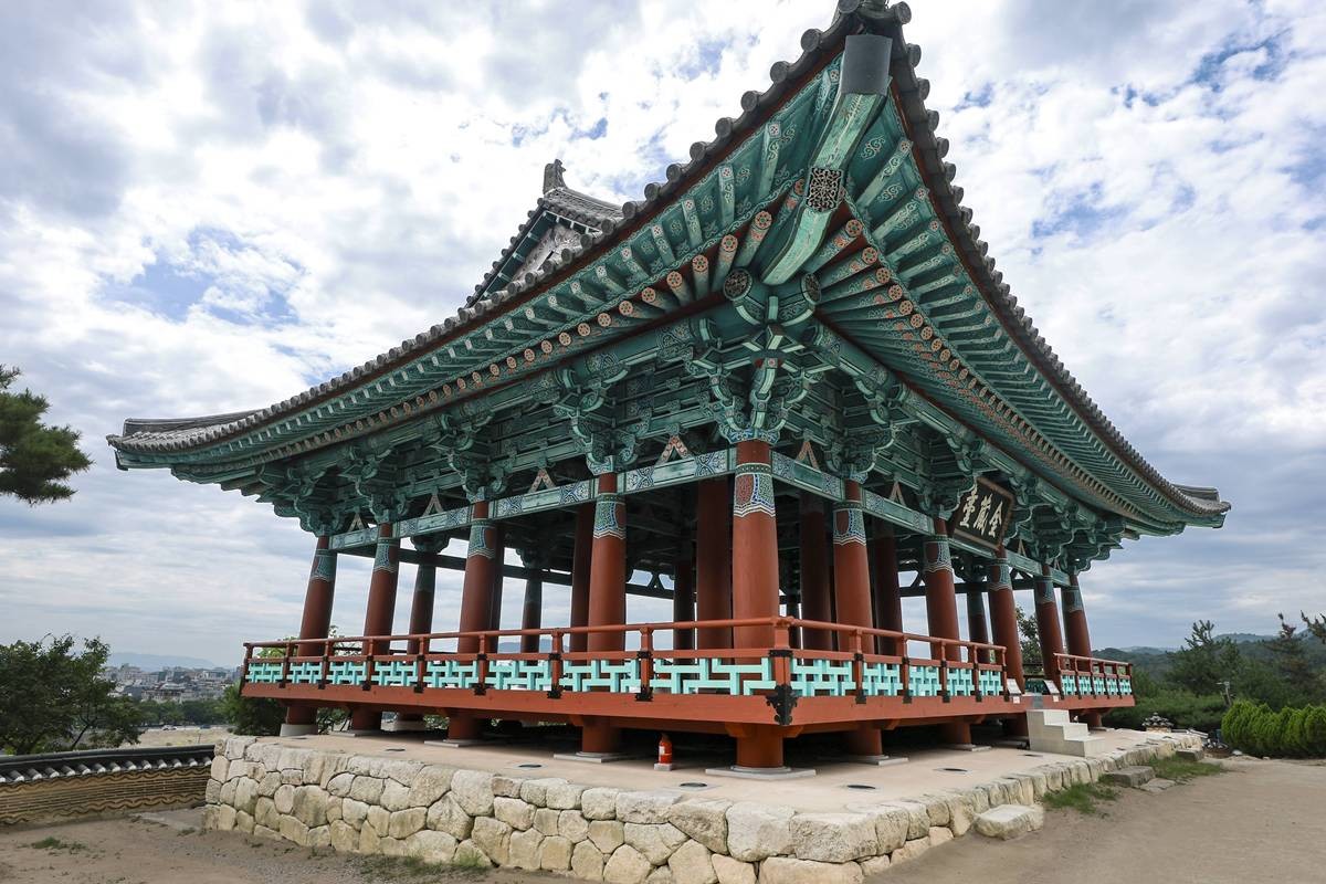 경주 금장대 전경/이하 경주시