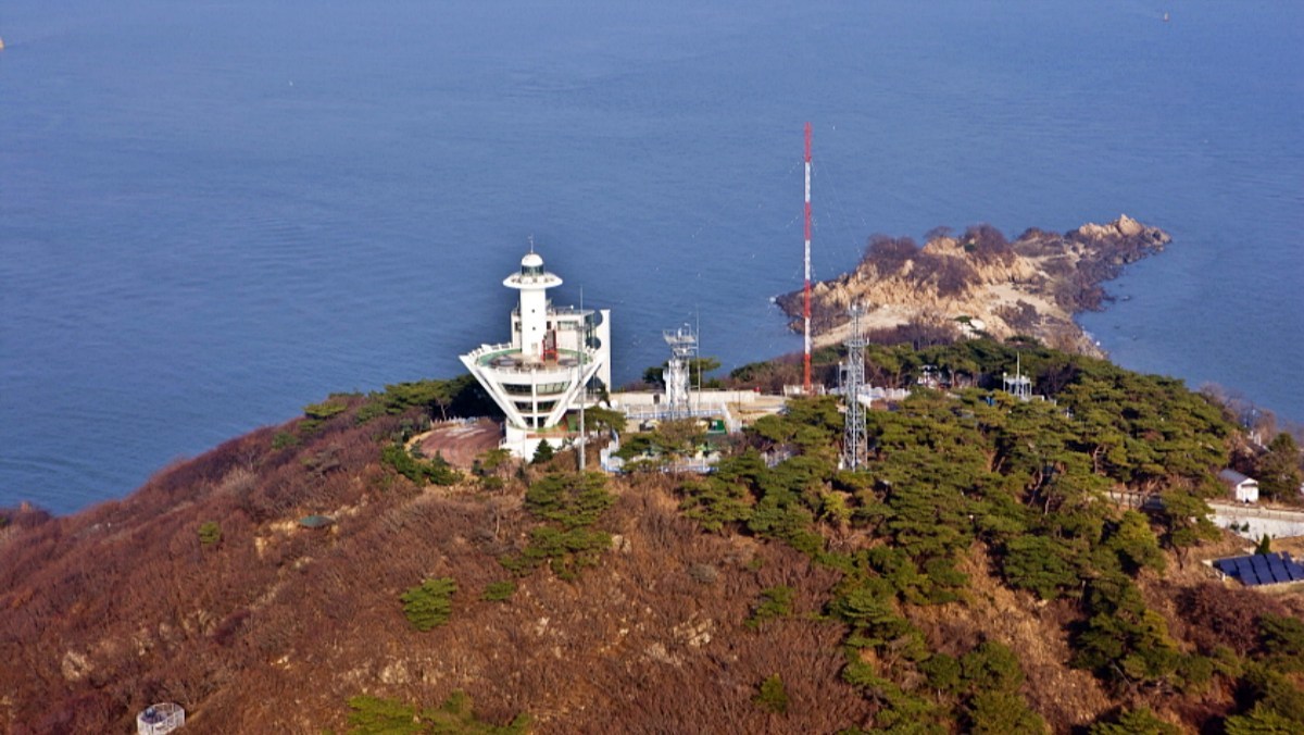 이 불빛 안 켜졌다면?… 76년 전 전세를 뒤집은 '한국 1호' 등대 정체