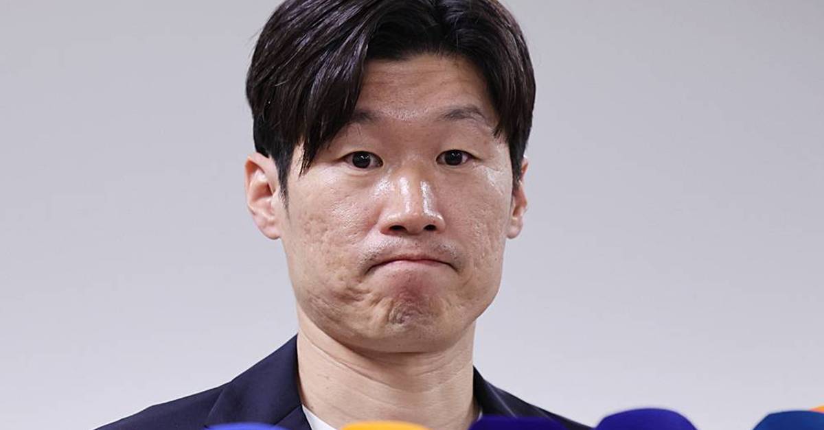 “박지성·이영표가 뭘 안다고” 공개 저격한 축구인, 거센 역풍에 결국…
