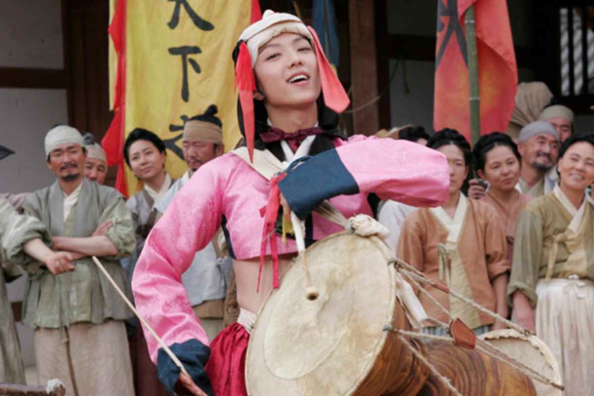 영화 '왕의 남자' 출연 배우 이준기 스틸컷 / 시네마서비스