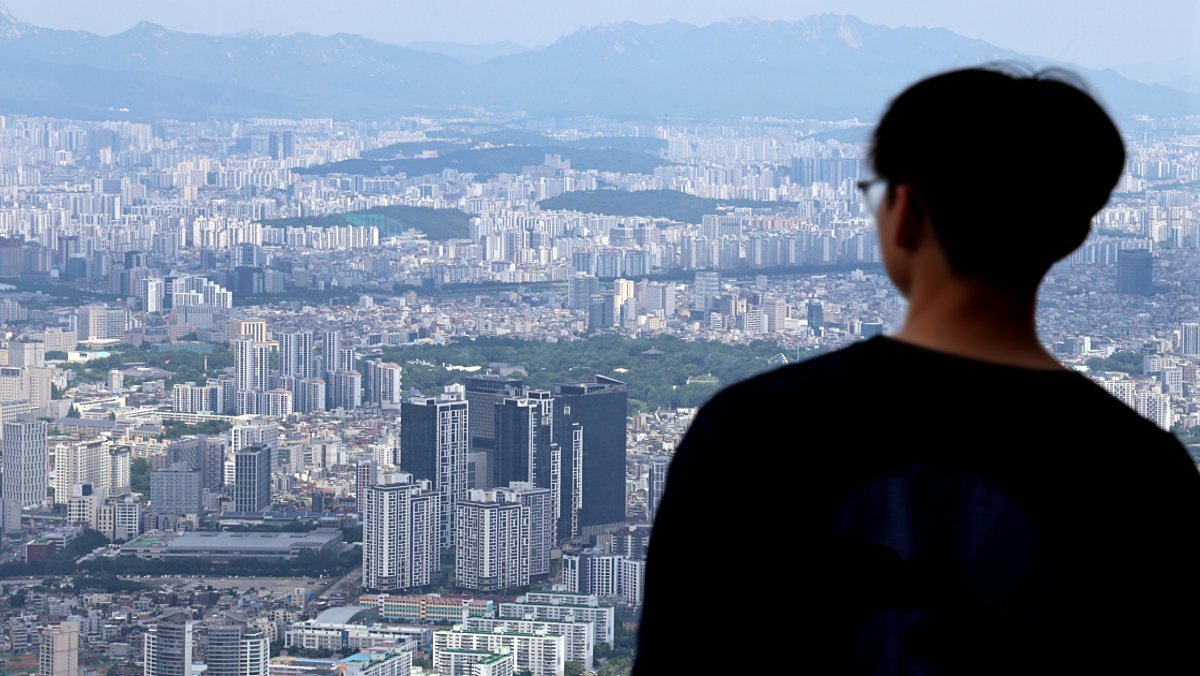 부동산 세제 개편 앞두고 나온 조사… 집값 전망이 심상치 않다