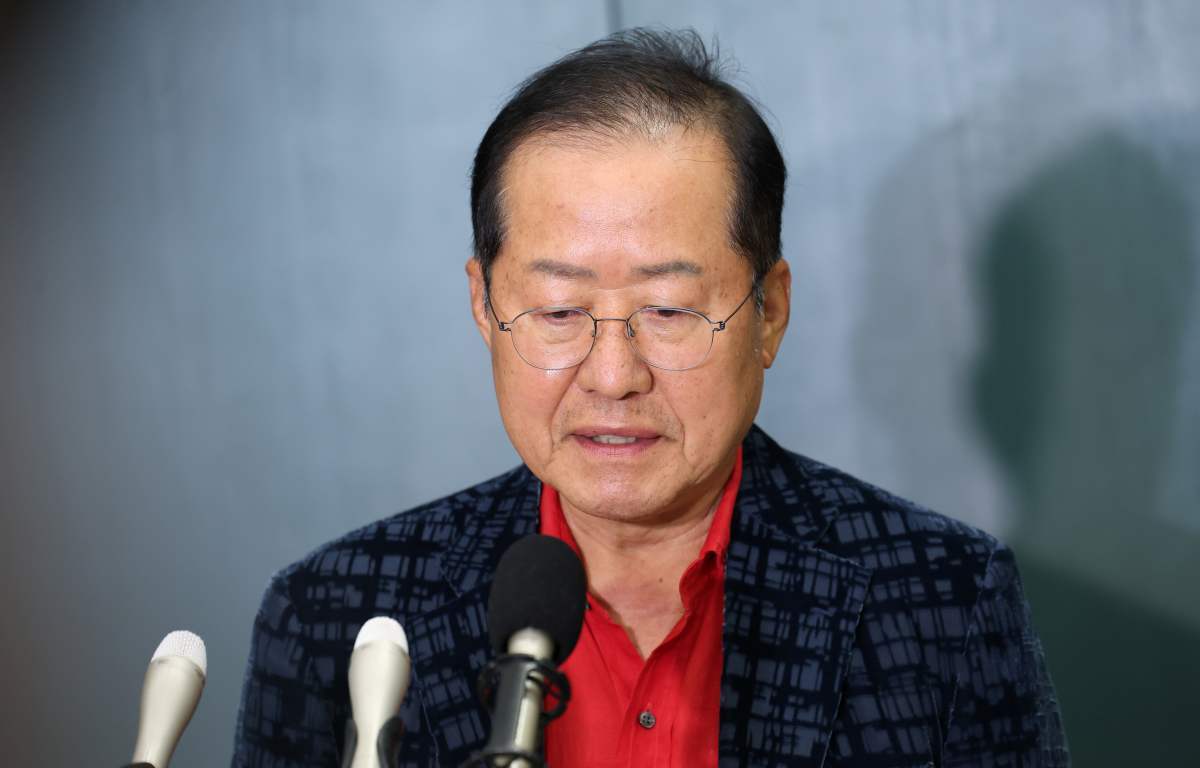 홍준표 전 대구시장이 윤석열 전 대통령과 한동훈 전 국민의힘 대표를 포함해 보수 진영을 향해 직격탄을 날렸다. / 뉴스1