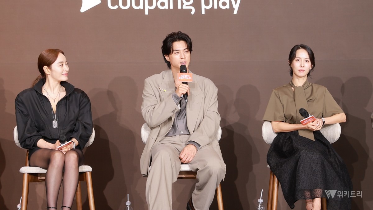 7월 28일 서울 중구 앰배서더 서울 풀만호텔에서 열린 쿠팡플레이 시리즈 '지금 불륜이 문제가 아닙니다' 제작발표회에서 배우 김지훈이 이야기하는 모습. / 위키트리