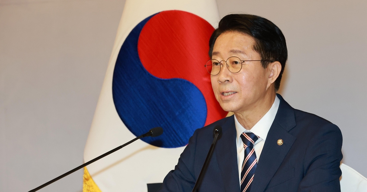 김문수 “이재명 대통령, 연임 개헌 논란에 직접 입장 밝혀라”