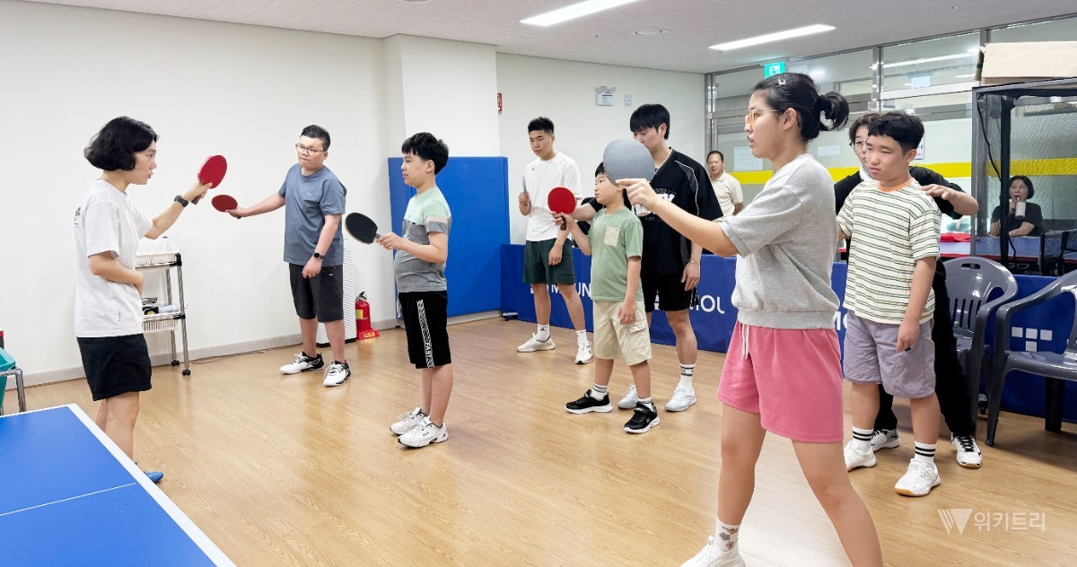 광주광역시광산구장애인체육회(회장 박병규 광산구청장)는 본격적인 무더위와 함께 시작된 여름방학을 맞이하여, 지역 내 장애청소년들을 대상으로 하는 ‘2026년 광산구 장애청소년 여름방학 장애인생활체육교실’을 지난 7월 27일부터 야심 차게 개강하여 성황리에 운영 중이다. / 광주광역시광산구장애인체육회