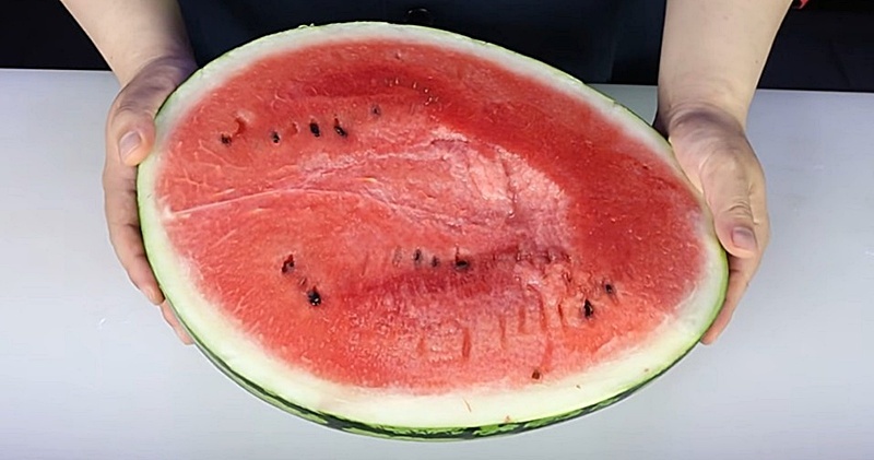 사이다, 흰 우유 다 필요 없다...수박화채에 '이것' 넣으면 카페 사장님도 따라 합니다