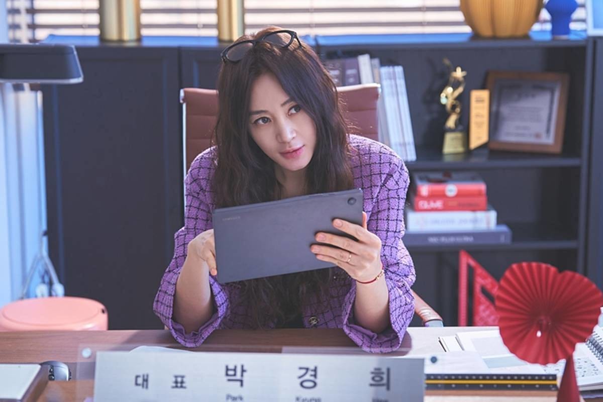 김혜수, 24년 만에 조여정과 한 작품서 재회 / 쿠팡플레이
