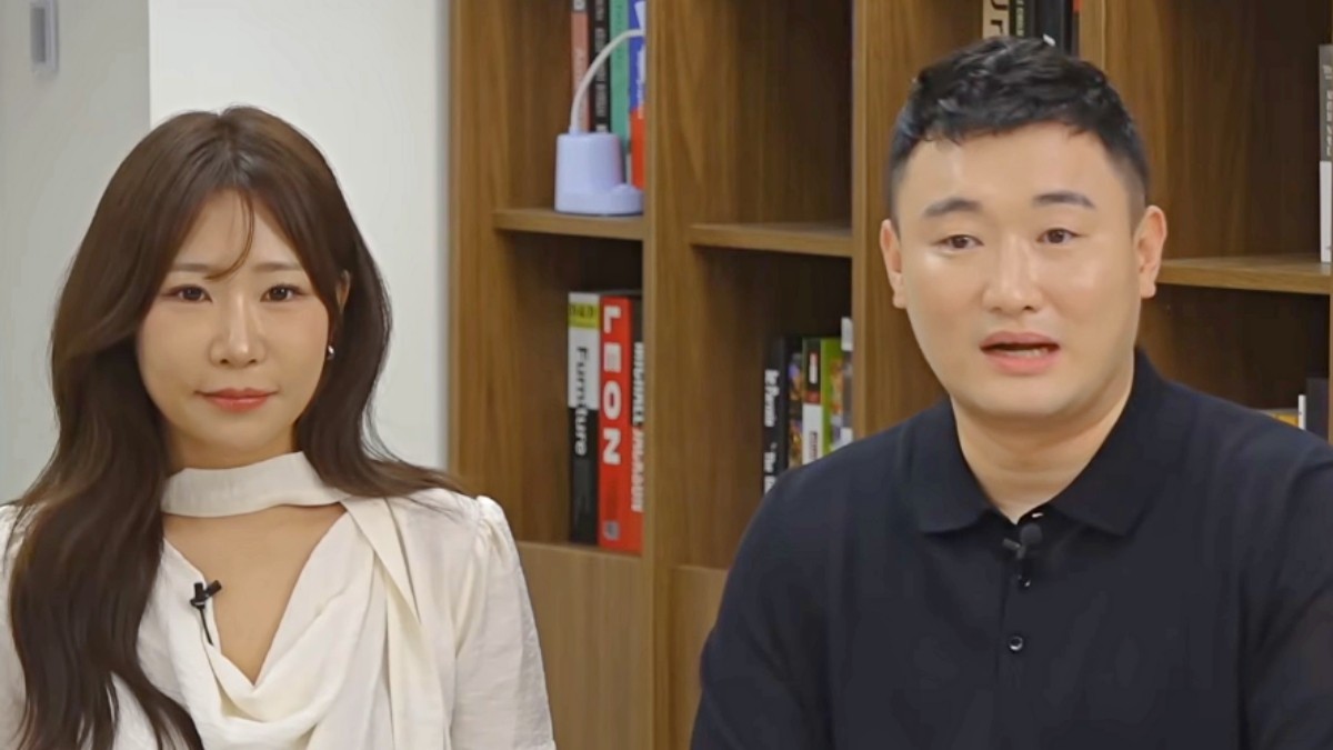 '나는 솔로' 방송에서 '깨붙커플'로 불렸던 32기 영자와 영철. / 유튜브 '촌장엔터테인먼트TV'