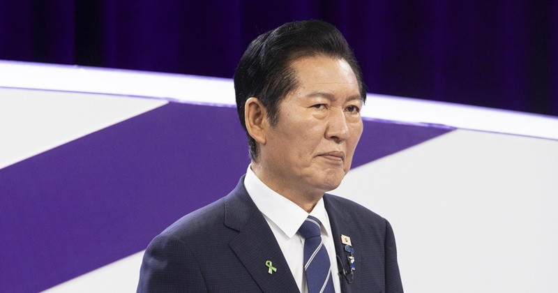 더불어민주당 당권 주자인 정청래 의원이 29일 오후 서울 마포구 MBC에서 TV토론회 시작 전 토론 준비를 하고 있다. 2026.7.29/뉴스1