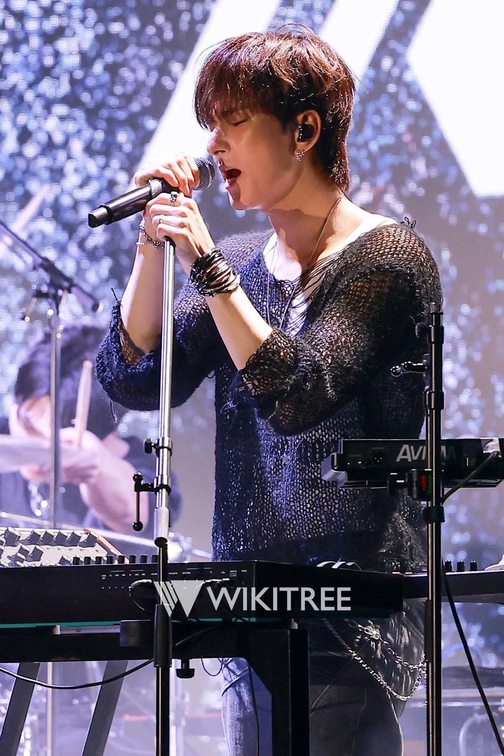 엑스디너리 히어로즈 정수가 2026 펜타포트 락 페스티벌에서 노래를 하고 있다. / 권혁재 PD