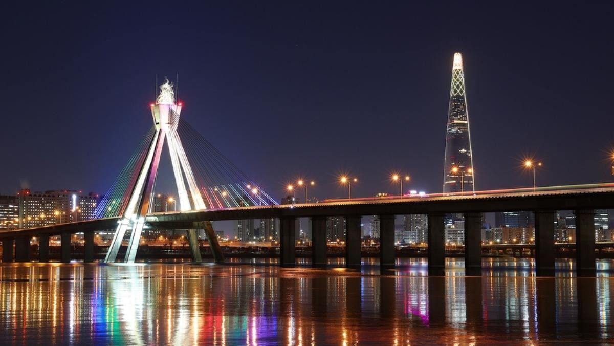 서울 야경 자료사진. / Wirestock Creators-shutterstock.com